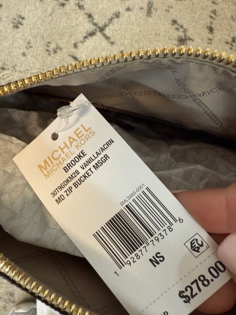 NWT Michael Kors Brooke Medium Bucket Shoulder Bag - Picture 8 of 9